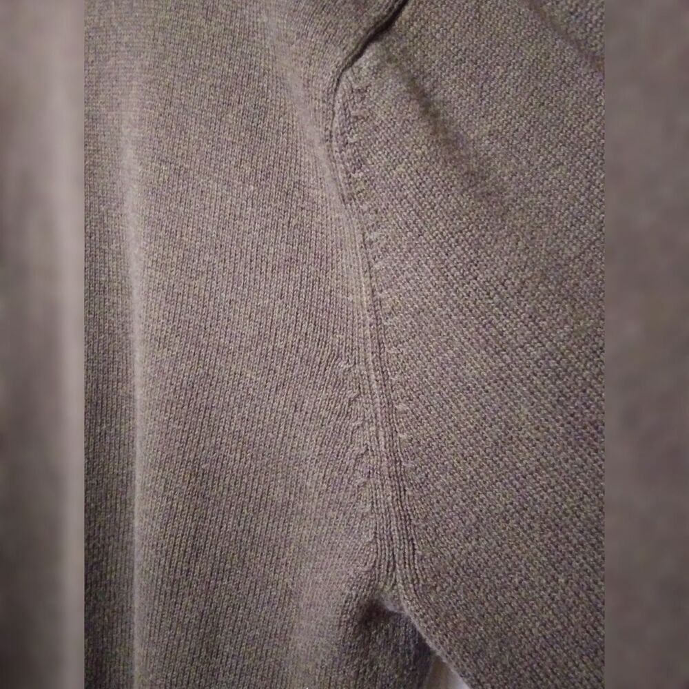 Levi's sweater - Picture 4 of 6
